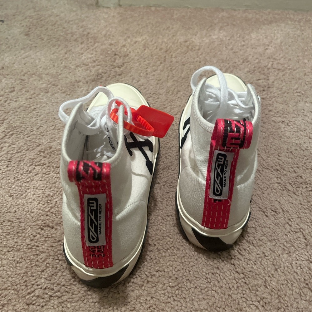 MID TOP off white sneakers